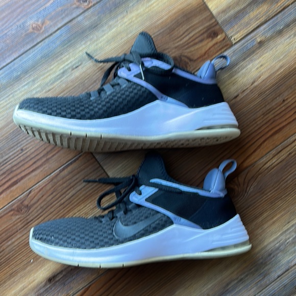 Nike Air Max Bella TR2 women’s black purple athletic running shoes. Size 8 - Picture 3 of 7